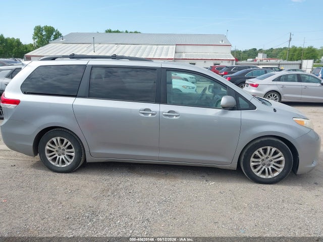 Toyota Sienna Xle V6