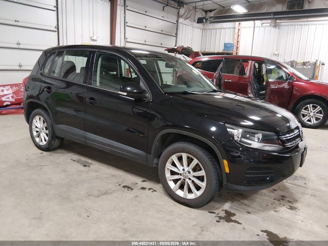 Salvage Volkswagen Tiguan Image