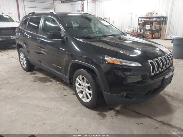 Salvage Jeep Cherokee Image