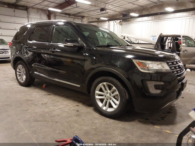Salvage Ford Explorer Image