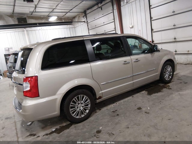 Chrysler Town & Country Touring-l