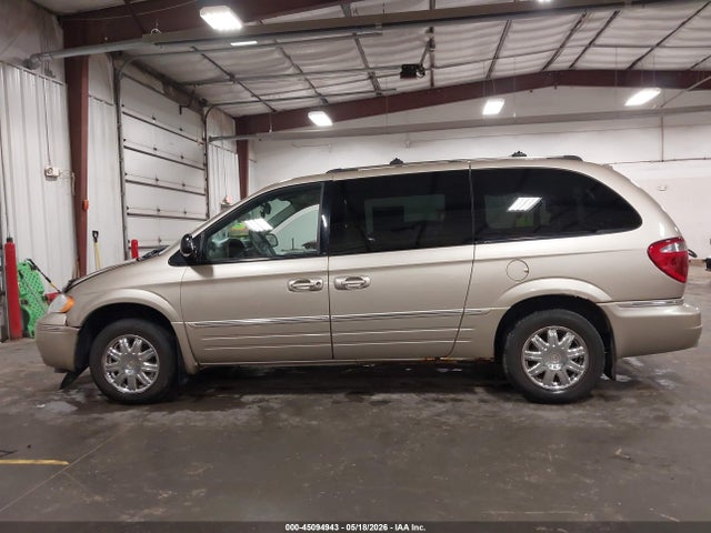 Chrysler Town & Country Limited