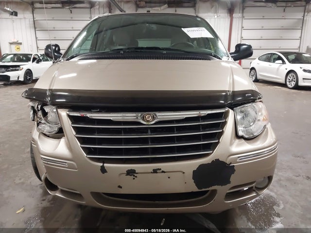 Chrysler Town & Country Limited