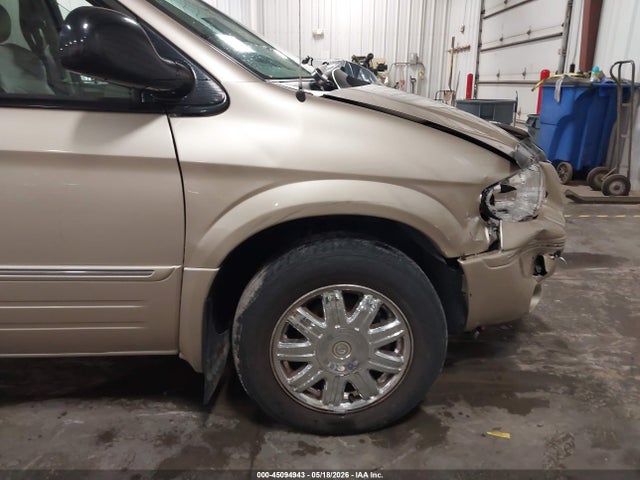 Chrysler Town & Country Limited