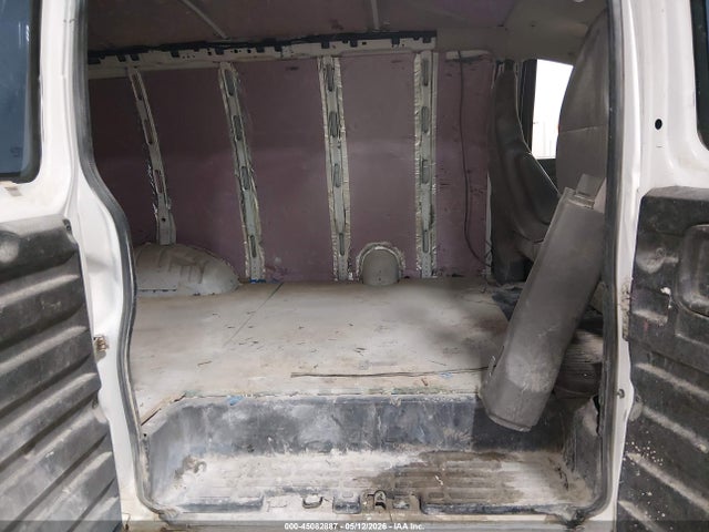 GMC Savana Standard