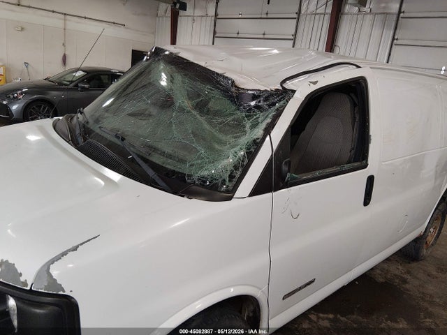 GMC Savana Standard