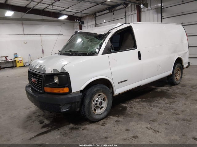 GMC Savana Standard