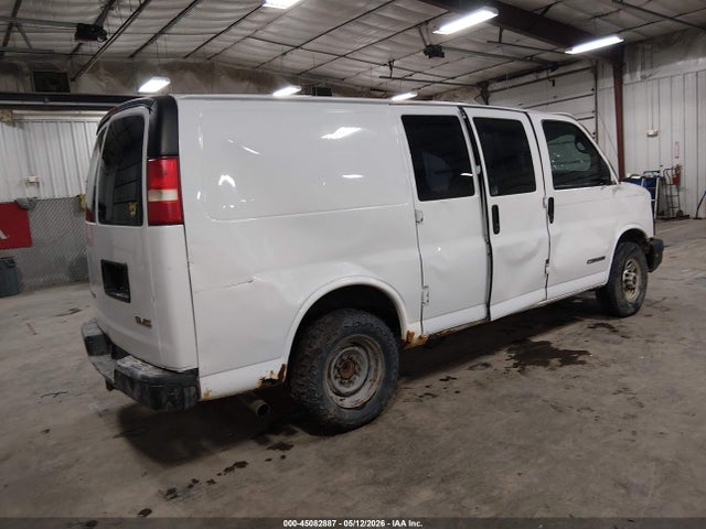 GMC Savana Standard