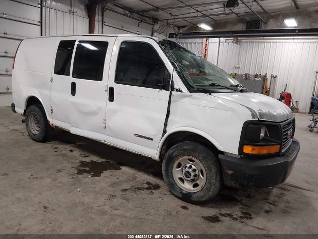 Salvage GMC Savana Image