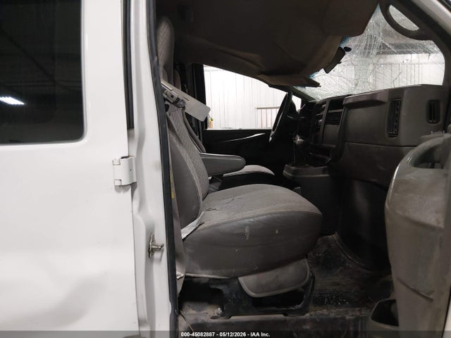 GMC Savana Standard