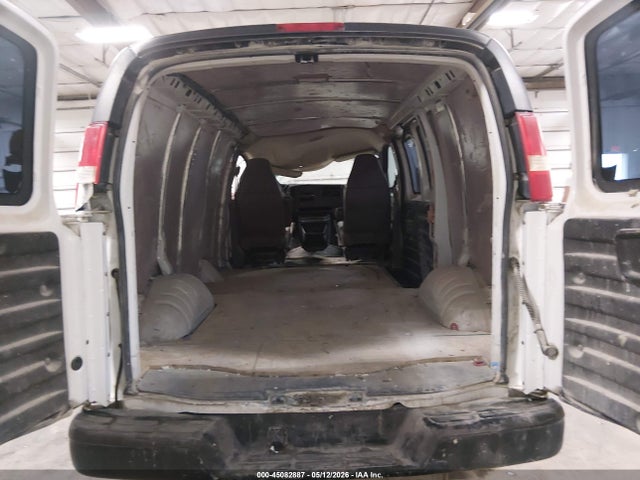 GMC Savana Standard