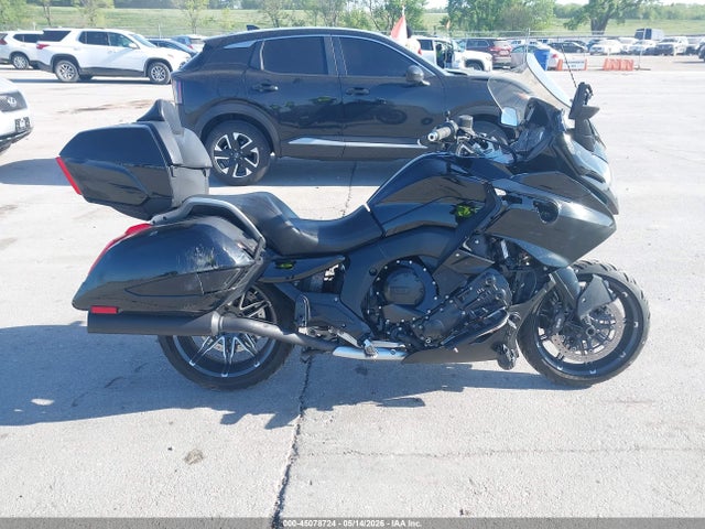 BMW K1600 B