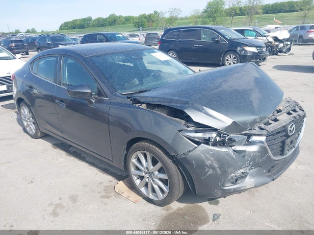 Salvage Mazda Mazda3 Image