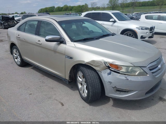Salvage Ford Taurus Image