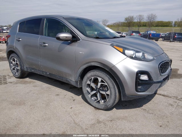 Salvage Kia Sportage Image