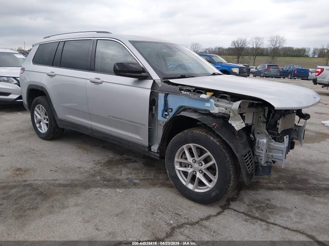 Salvage Jeep Grand Cherokee Image