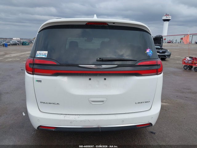 Chrysler Pacifica Limited