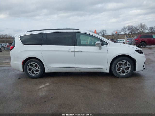 Chrysler Pacifica Limited