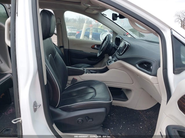 Chrysler Pacifica Limited