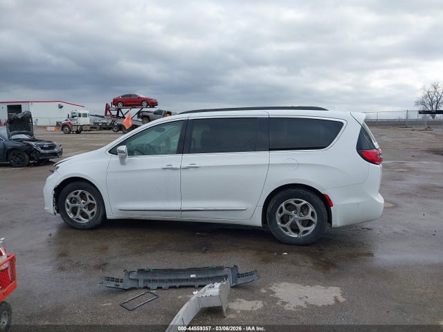 Chrysler Pacifica Limited