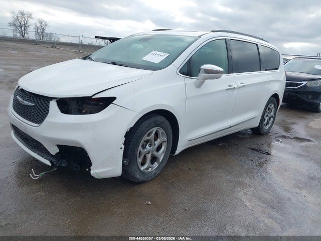 Chrysler Pacifica Limited