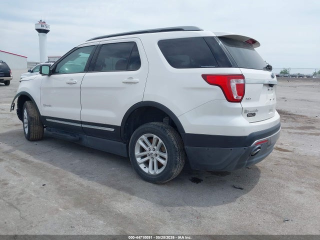 Ford Explorer Xlt