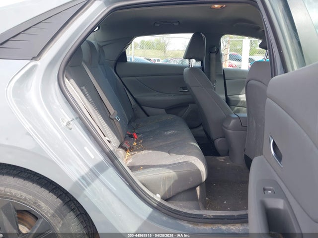 Hyundai ELANTRA Blue