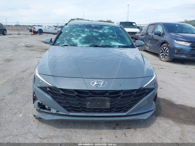 Hyundai ELANTRA Blue
