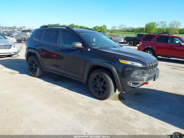 Salvage Jeep Cherokee Image