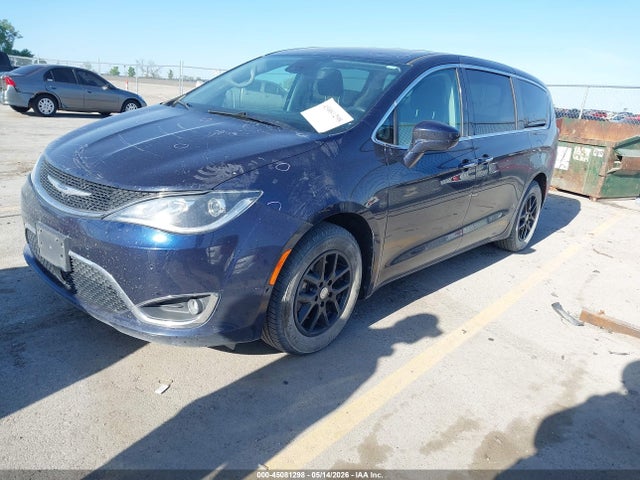 Chrysler Pacifica Touring