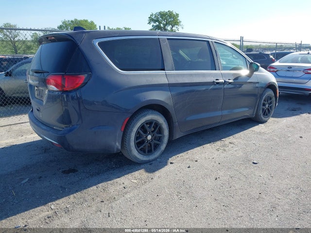 Chrysler Pacifica Touring