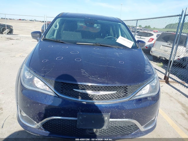 Chrysler Pacifica Touring