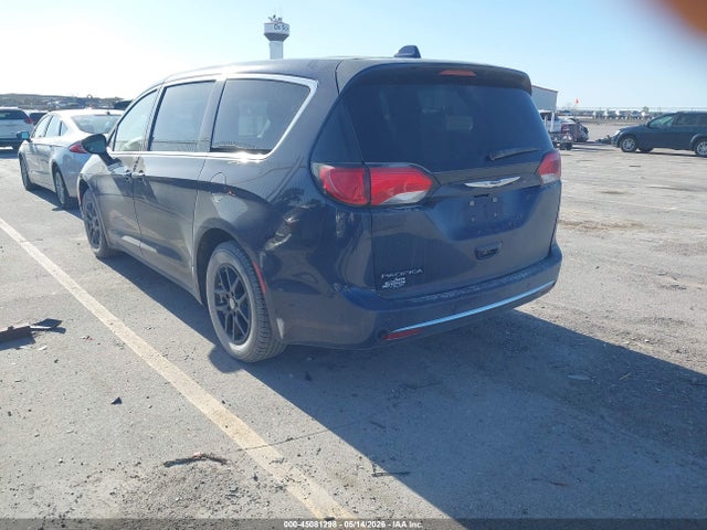 Chrysler Pacifica Touring