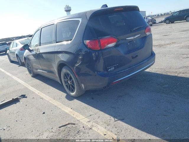 Chrysler Pacifica Touring