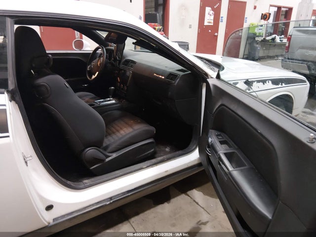 Dodge Challenger Sxt
