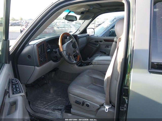 Cadillac Escalade Standard