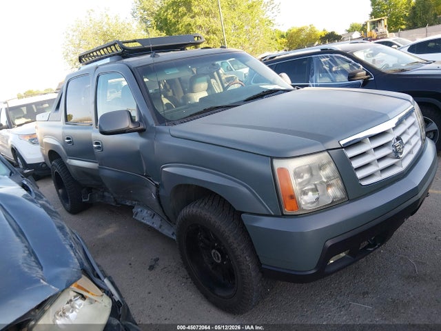 Salvage Cadillac Escalade Image