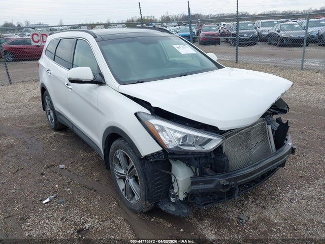 Salvage Hyundai SANTA FE Image