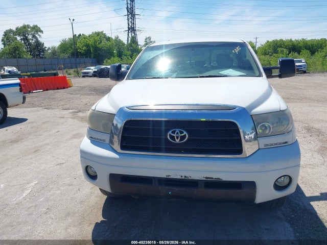 Toyota Tundra Base 5.7l V8