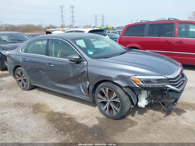 Salvage Volkswagen Passat Image