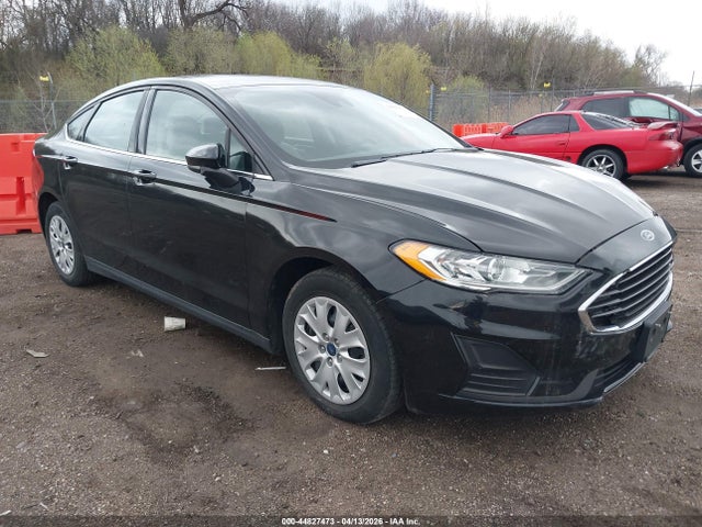 Salvage Ford Fusion Image