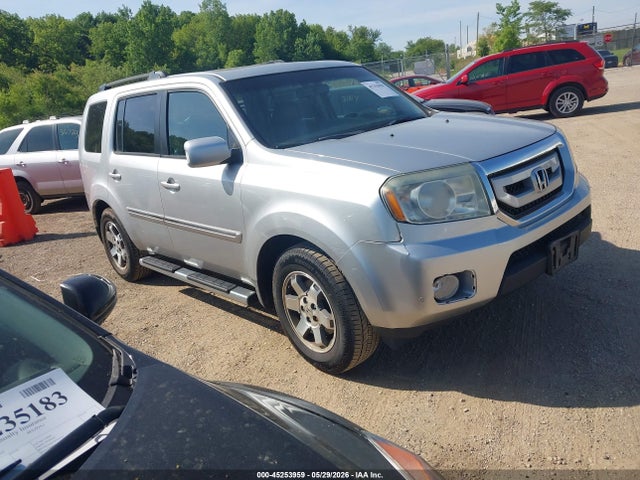 Salvage Honda Pilot Image