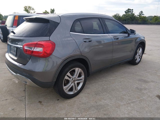 Mercedes-Benz GLA 4matic
