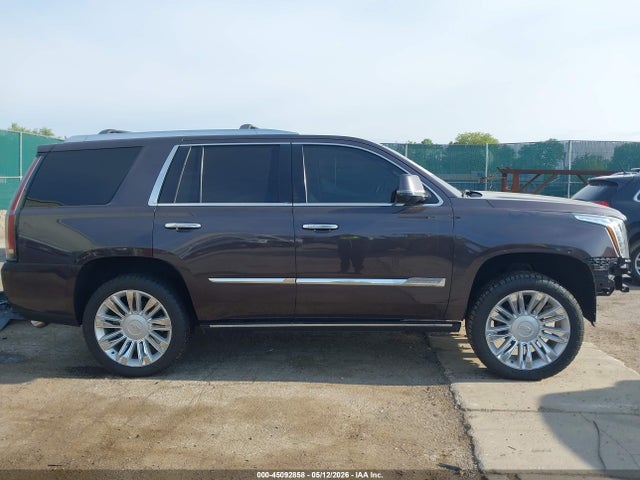 Cadillac Escalade Premium Collection
