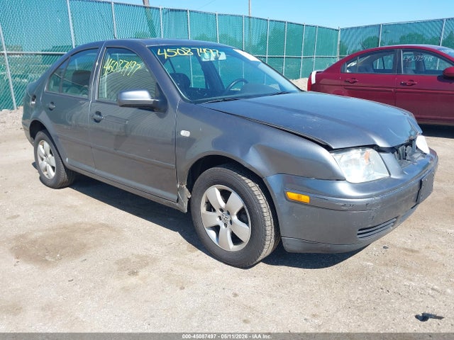 Salvage Volkswagen Jetta Image