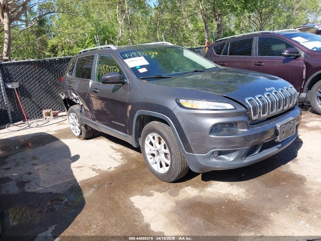 Salvage Jeep Cherokee Image