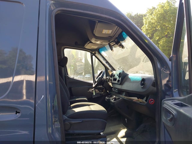 Mercedes-Benz Sprinter 2500 Standard Roof V6