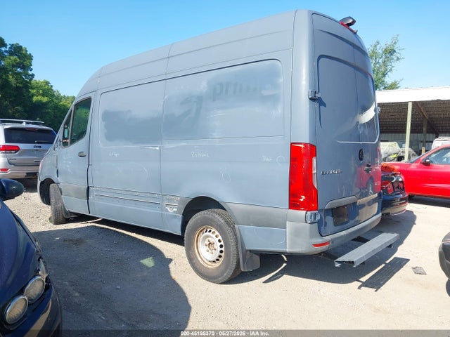 Mercedes-Benz Sprinter 2500 Standard Roof V6