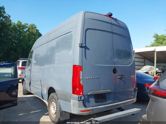 Mercedes-Benz Sprinter 2500 Standard Roof V6