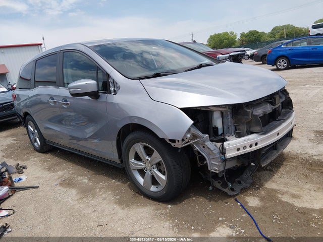 Salvage Honda Odyssey Image